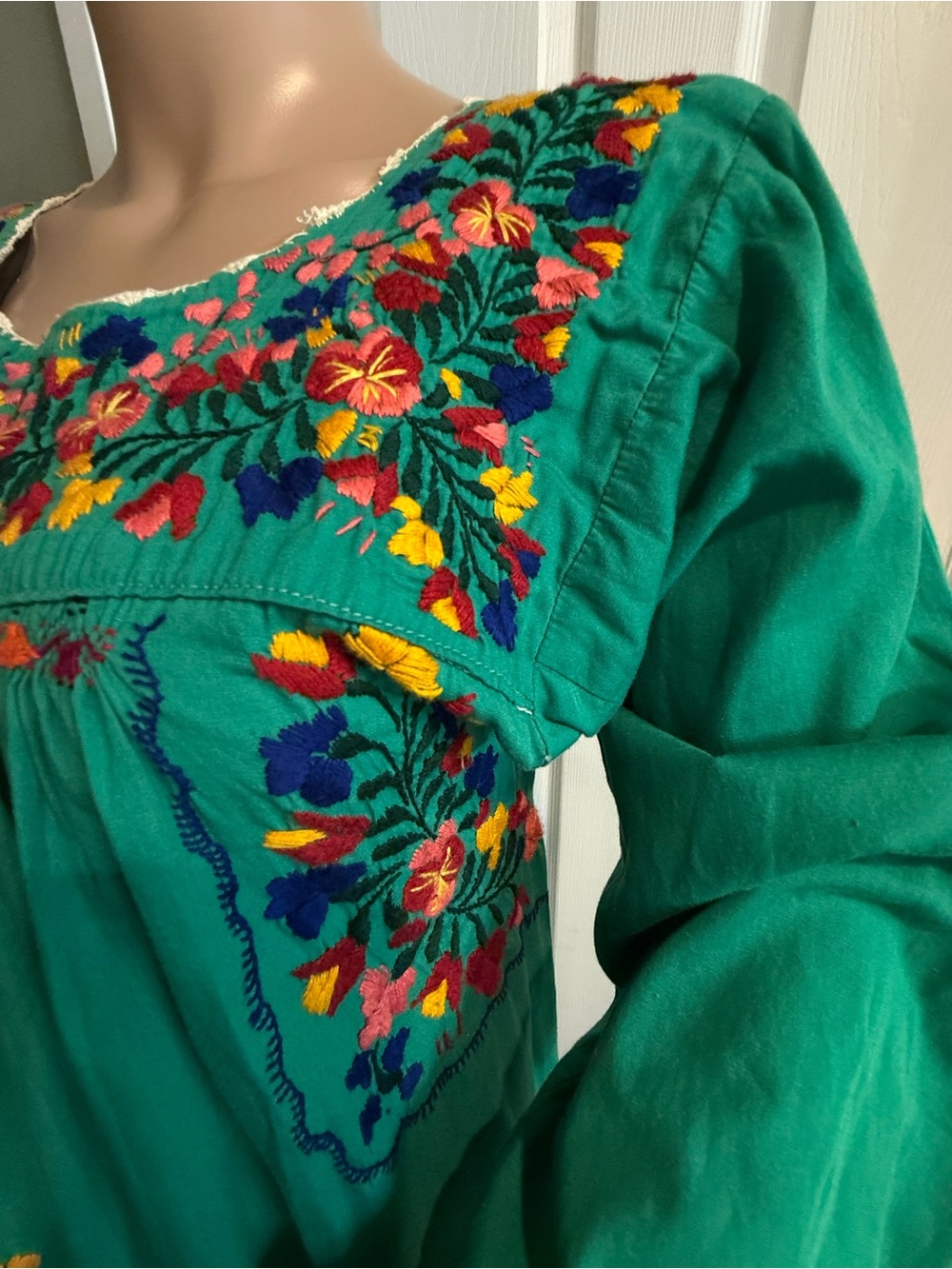 Vintage Mexican Oaxacan Embroidered Green Maxi Dress Long Sleeves Hippie S M - Picture 7 of 14
